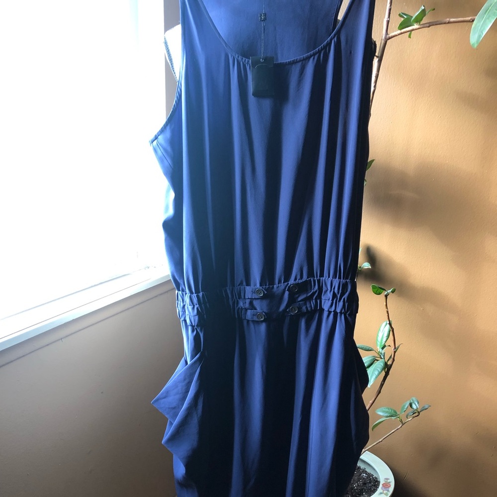 NWT BCBG NAVY SILKER JUMPSUIT SIZE L